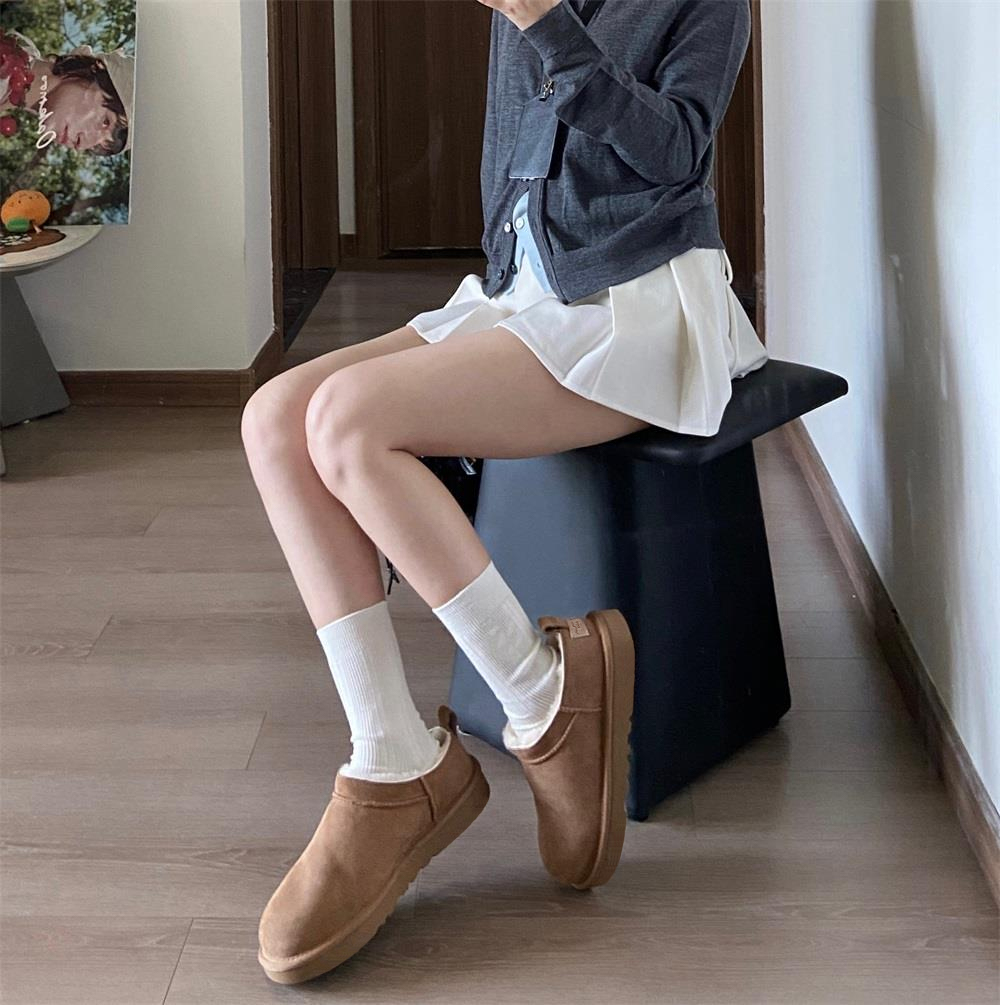 UGG1910 클래식 마이크로 부츠